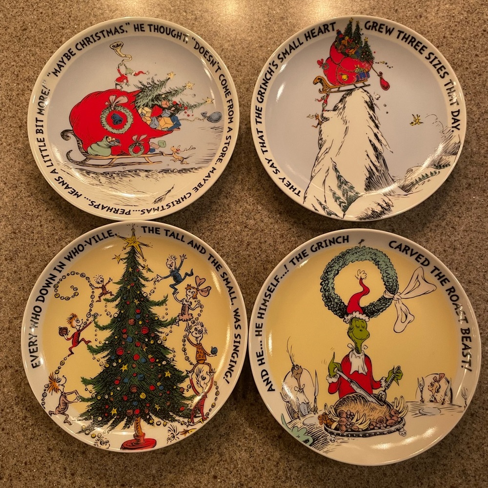 Grinch small dessert plates